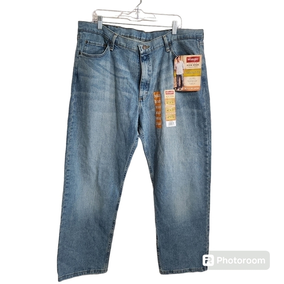 NWT Wrangler Men's Jeans Relaxed Fit Flex Fit, sz 40 - Picture 1 of 6